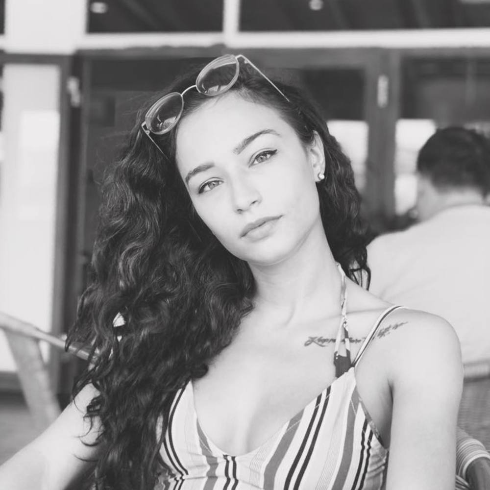 Meet your Posher, Felicia